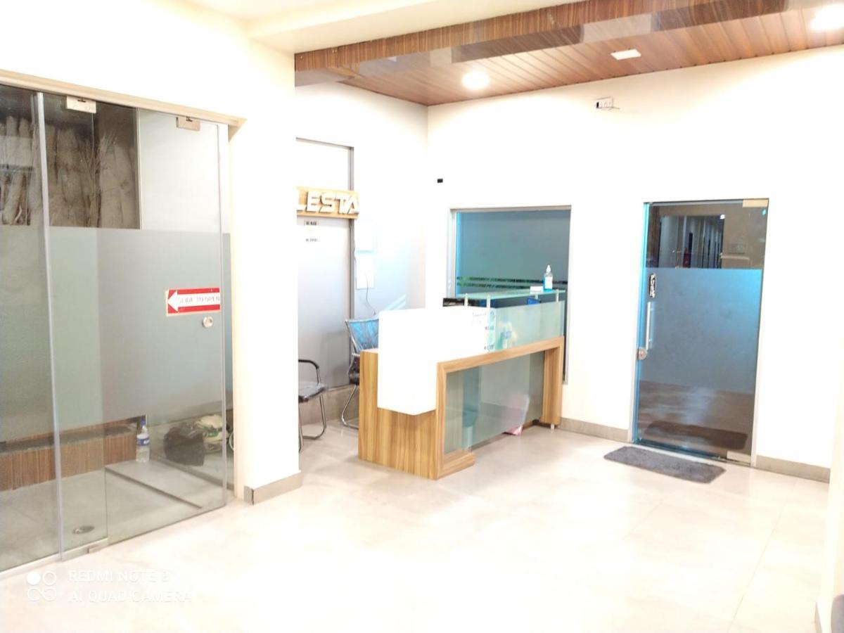 U Life Hotel Bombaj Zewnętrze zdjęcie