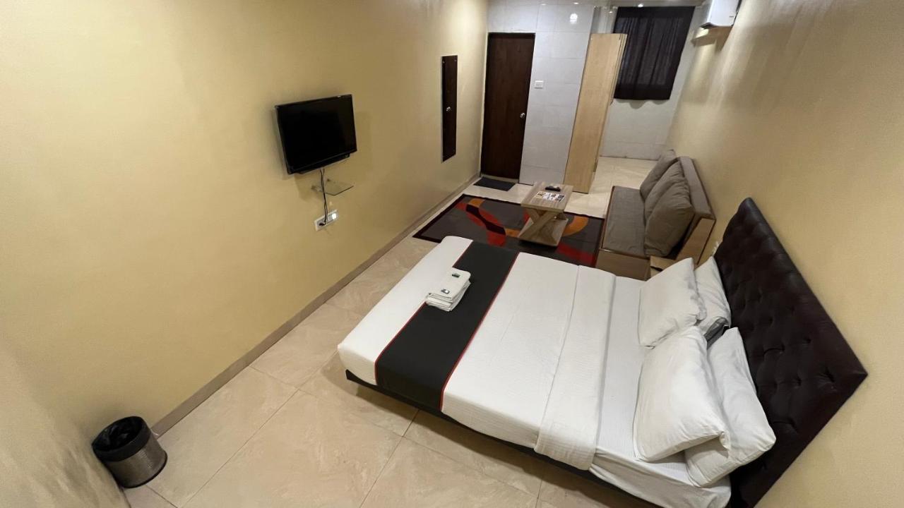 U Life Hotel Bombaj Zewnętrze zdjęcie