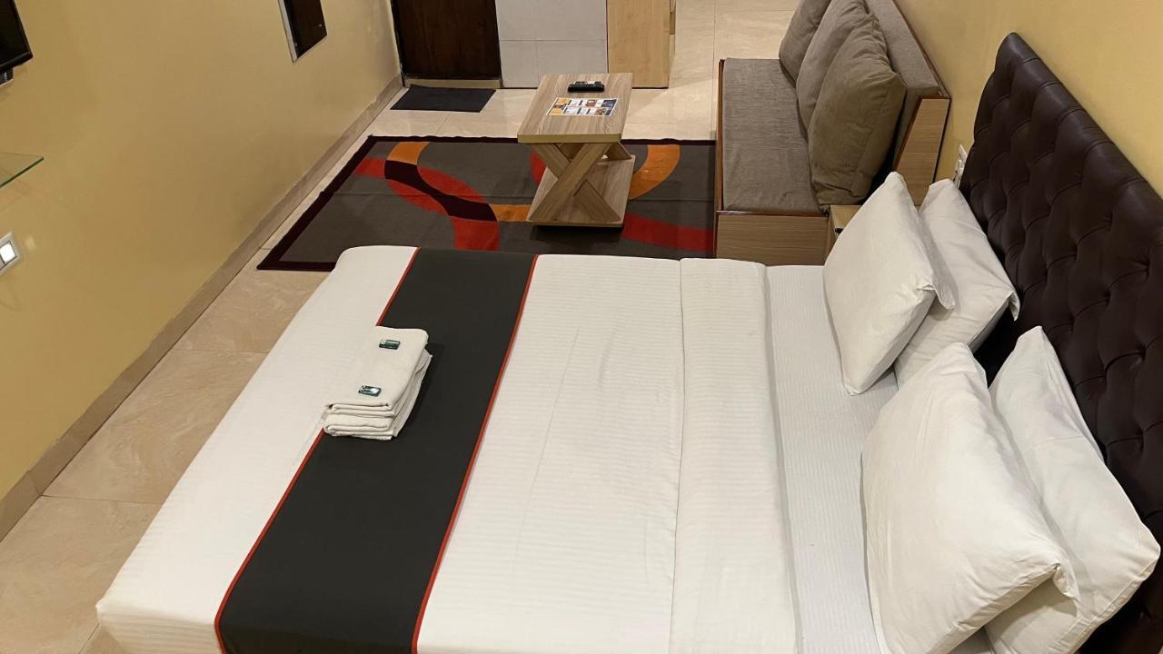 U Life Hotel Bombaj Zewnętrze zdjęcie