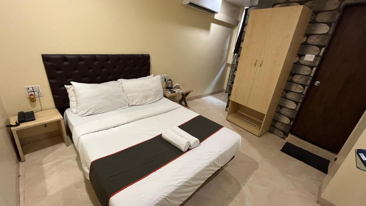 U Life Hotel Bombaj Zewnętrze zdjęcie